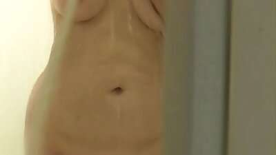 Vollbusige Blondine zeigt Ehemann, deutsche pornos mit älteren frauen wie man ihre Muschi und ihren Arsch fickt