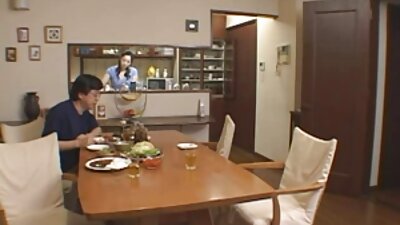 Geiles asiatisches Dienstmädchen gibt alte deutsche sexfilme einen Blowjob im Hotelzimmer
